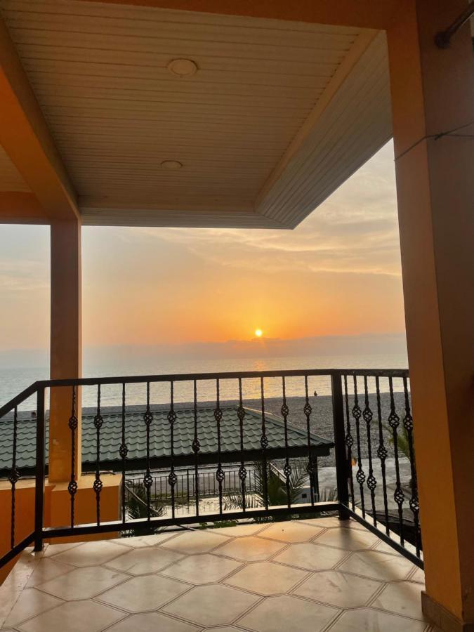 Kvariati Palma Hotel Екстериор снимка