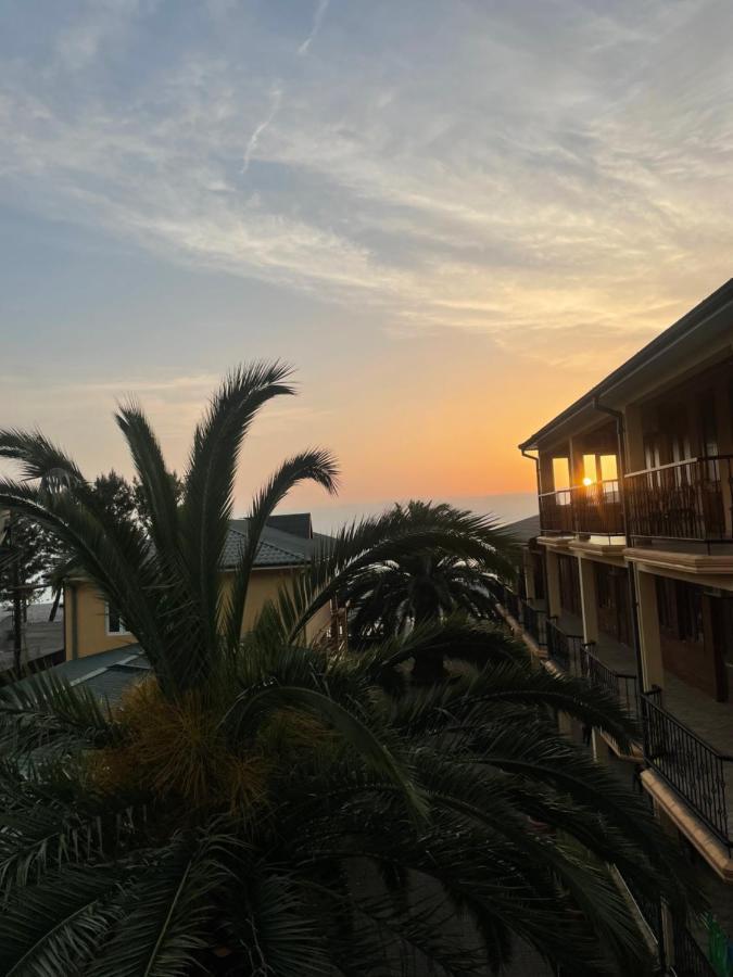 Kvariati Palma Hotel Екстериор снимка