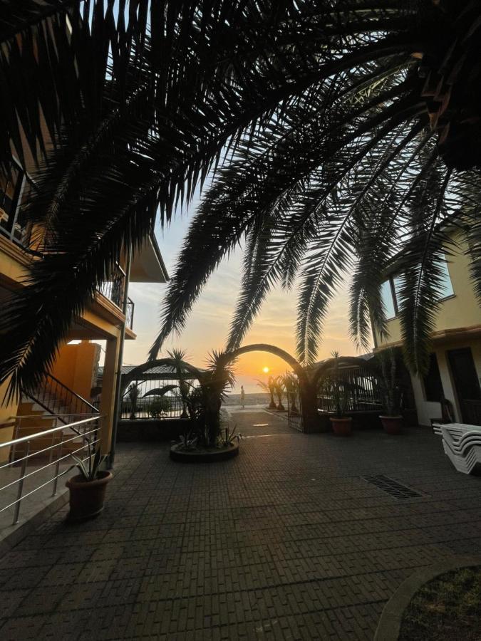 Kvariati Palma Hotel Екстериор снимка