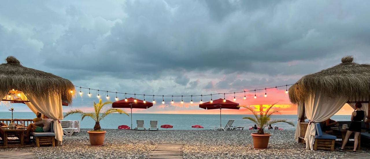 Kvariati Palma Hotel Екстериор снимка
