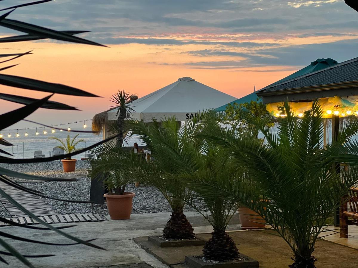 Kvariati Palma Hotel Екстериор снимка